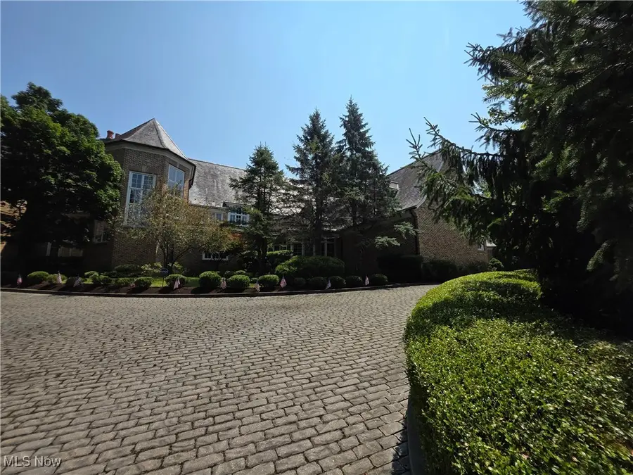 545 Bristol Drive, Aurora, OH 44202 - Image #3