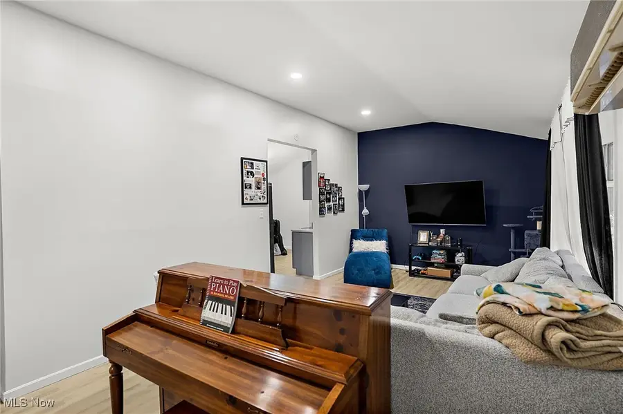 3011 Bainbridge Avenue, Youngstown, OH 44511 - Image #3