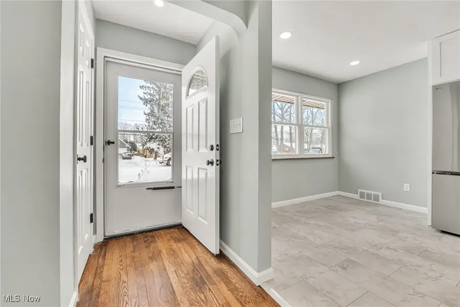 5938 Porter Road, North Olmsted, OH 44070 - Image #2