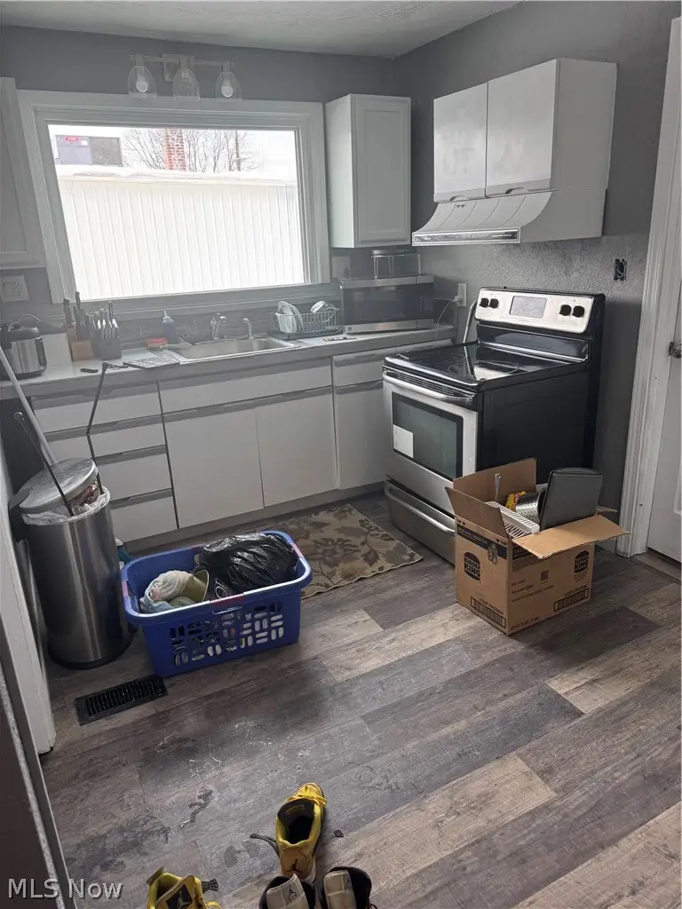 543 Corice Street, Akron, OH 44311 - #2