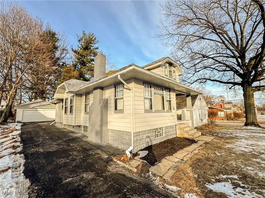 196 Maywood Drive, Youngstown, OH 44512 - Image #2