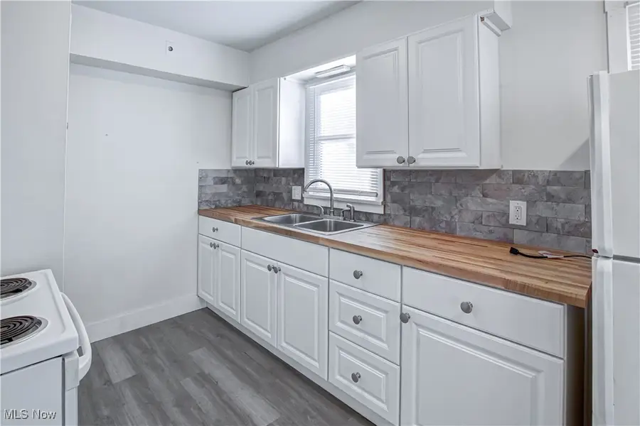 175-177 2nd St 262-264 E Paige Ne Street, Barberton, OH 44203 - Image #2