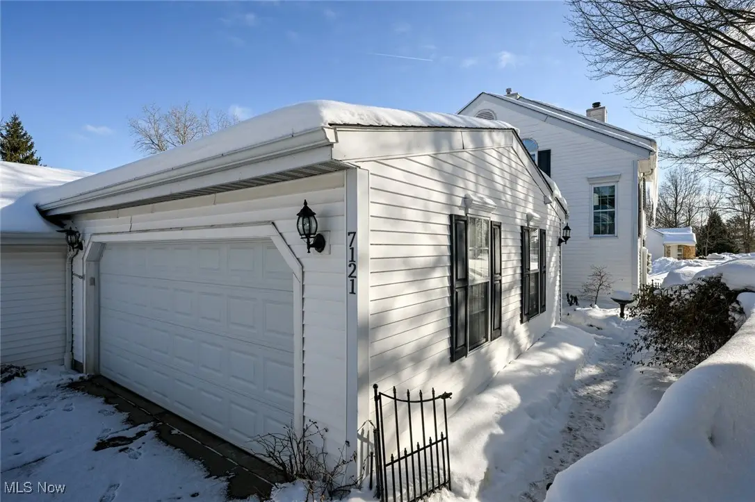 7121 W Cross Creek Trail, Brecksville, OH 44141 - #1