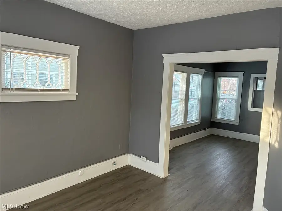 2806 Woodbridge Avenue, Cleveland, OH 44109 - #3
