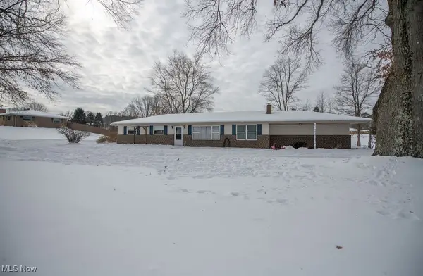 4022 State Route 516 Nw, Dover, OH 44622