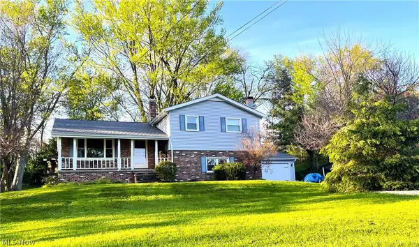 9584 Kinsman Road, Novelty, OH 44072