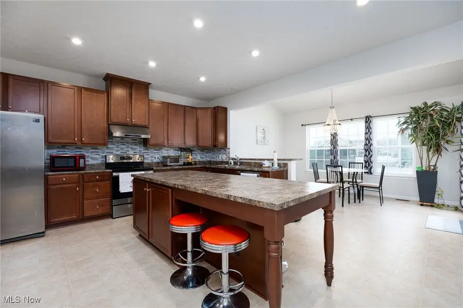 38488 Briar Lakes Drive, Avon, OH 44011 - #3