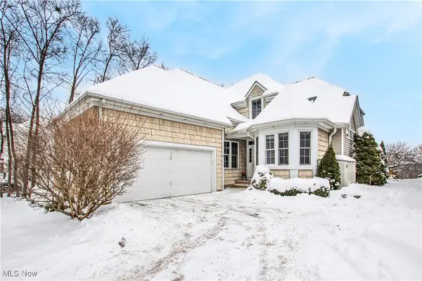 4 River Pointe, Rocky River, OH 44116