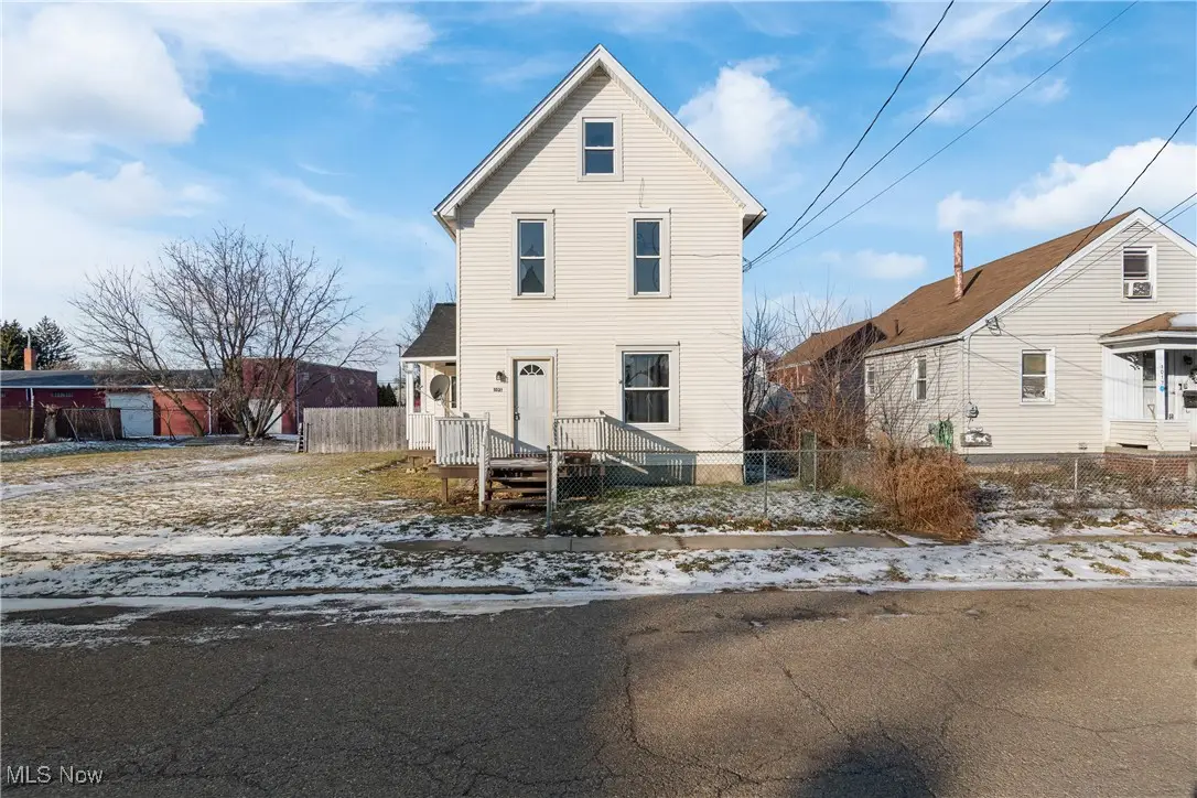 1021 Greenfield Sw, Canton, OH 44706 - #1