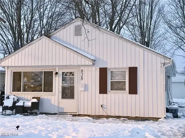 828 S Logan Street, Elyria, OH 44035