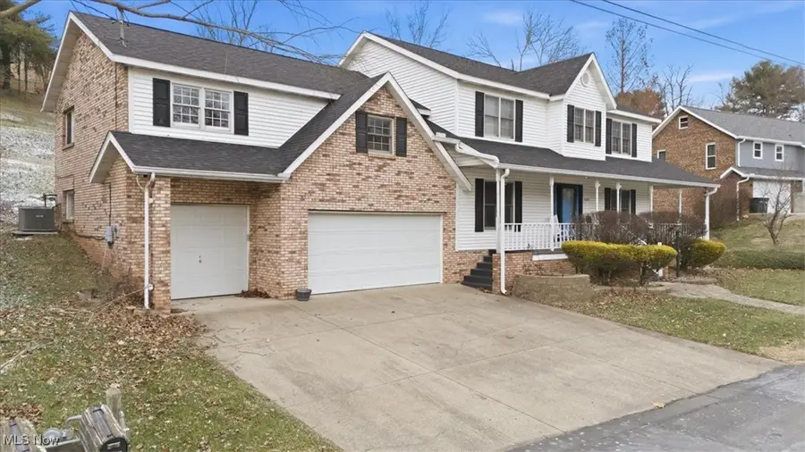 1621 Lakewood Circle, Washington, WV 26181 - Image #2