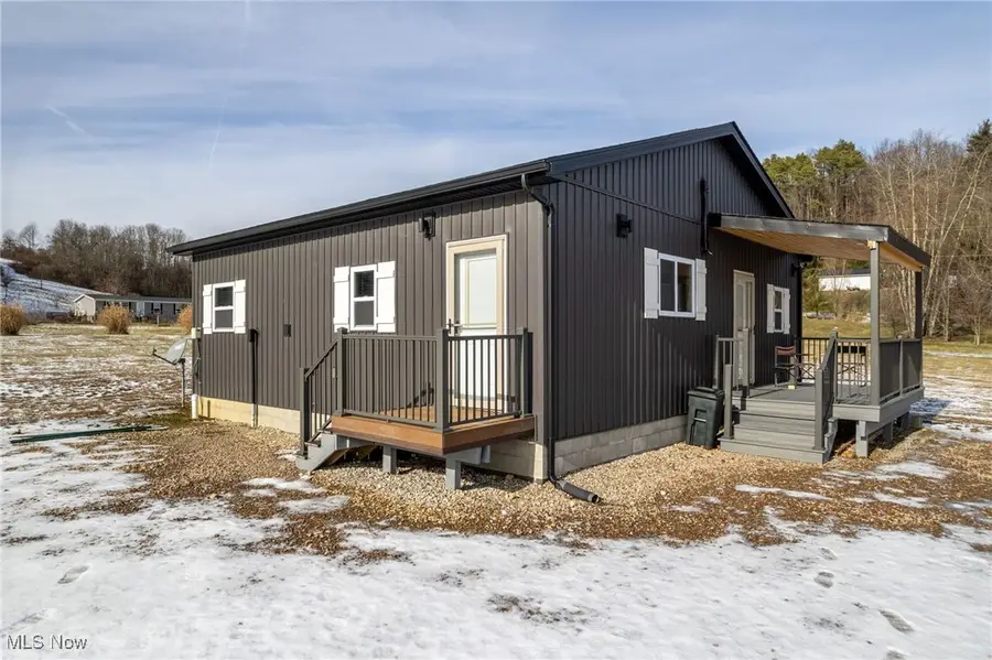 8580 Wolford Se Road, Uhrichsville, OH 44683 - #3