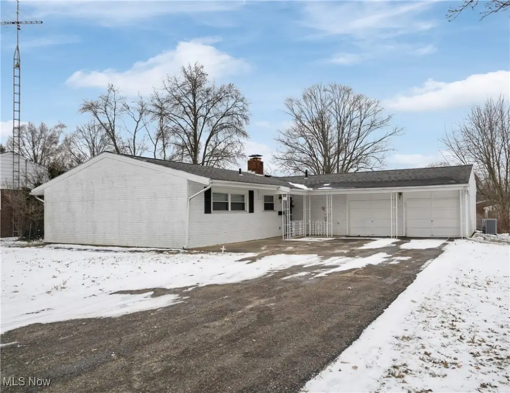 1718 Fernwood Boulevard, Alliance, OH 44601 - Image #1