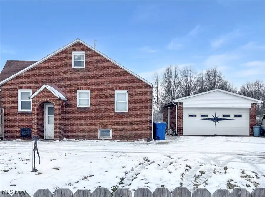 4242 Mccartney Road, Lowellville, OH 44436 - #2