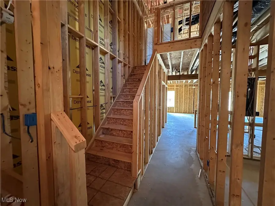 430 Honeycrisp Ne Drive, Louisville, OH 44641 - Image #2