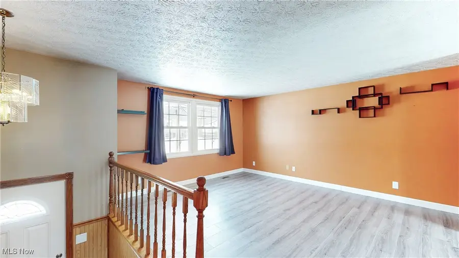 396 Hiwood Avenue, Munroe Falls, OH 44262 - #2