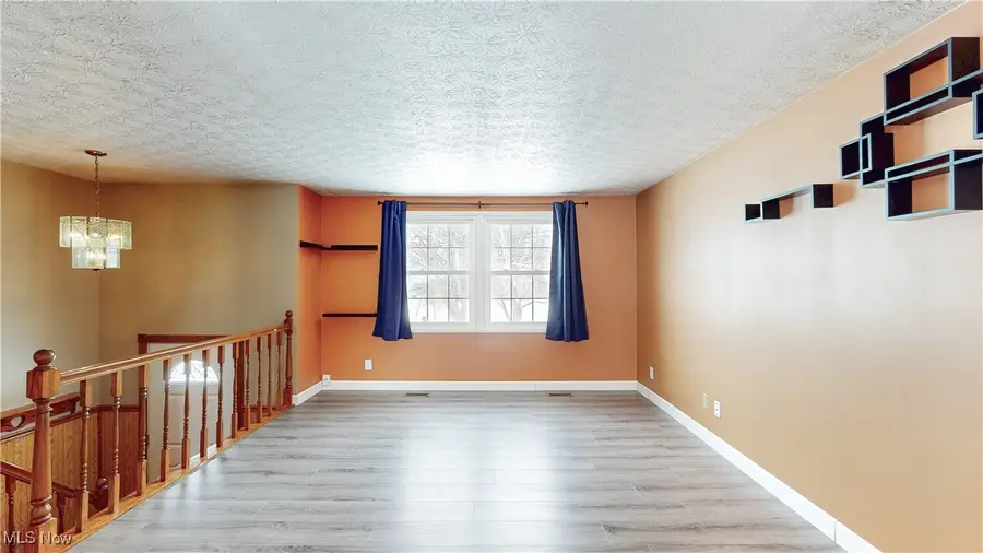 396 Hiwood Avenue, Munroe Falls, OH 44262 - #3