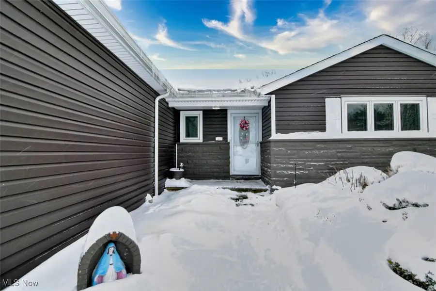 5156 Thornbury Road, Lyndhurst, OH 44124 - Image #2