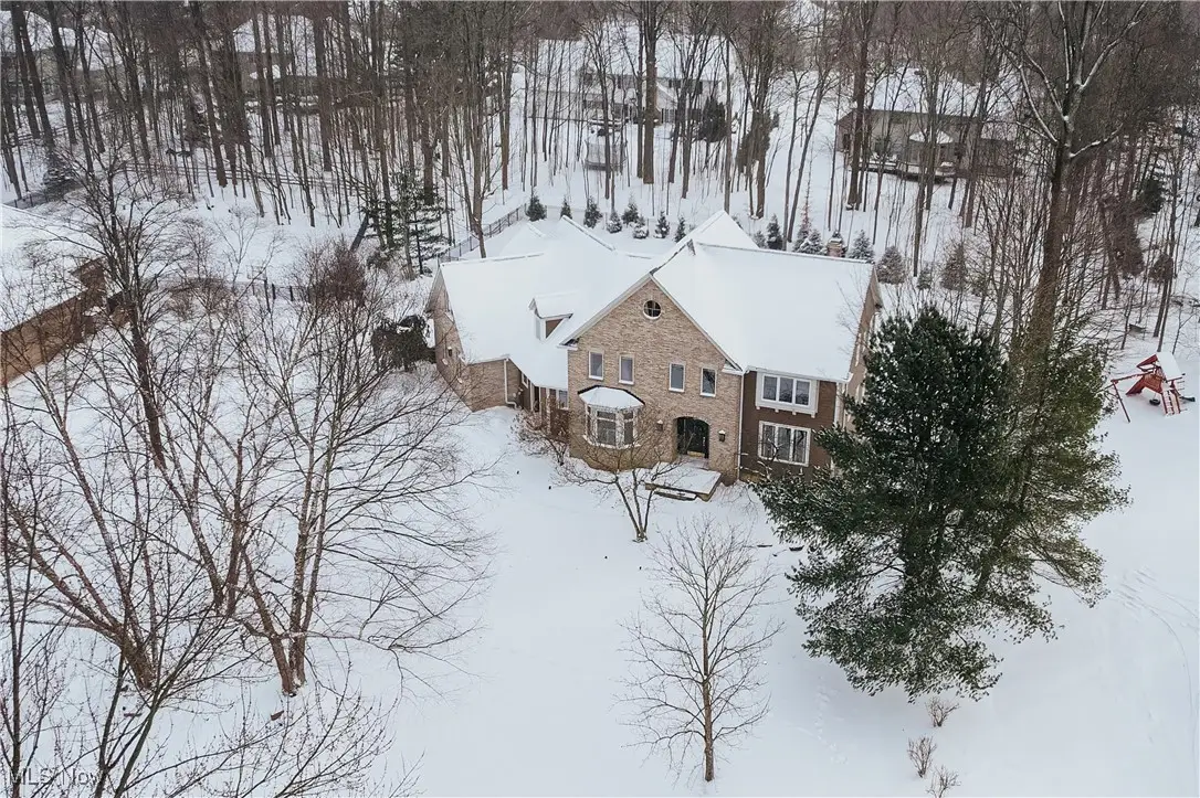 17421 Rambling Creek Trail, Chagrin Falls, OH 44023 - Image #1
