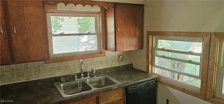 961 Wyley Avenue, Akron, OH 44306 - Image #3