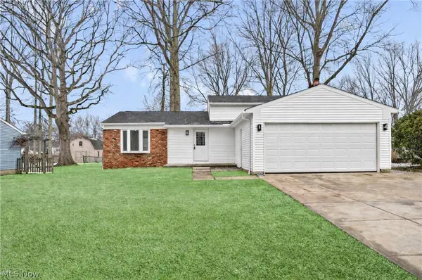 26938 Southwood Lane, Olmsted Twp, OH 44138