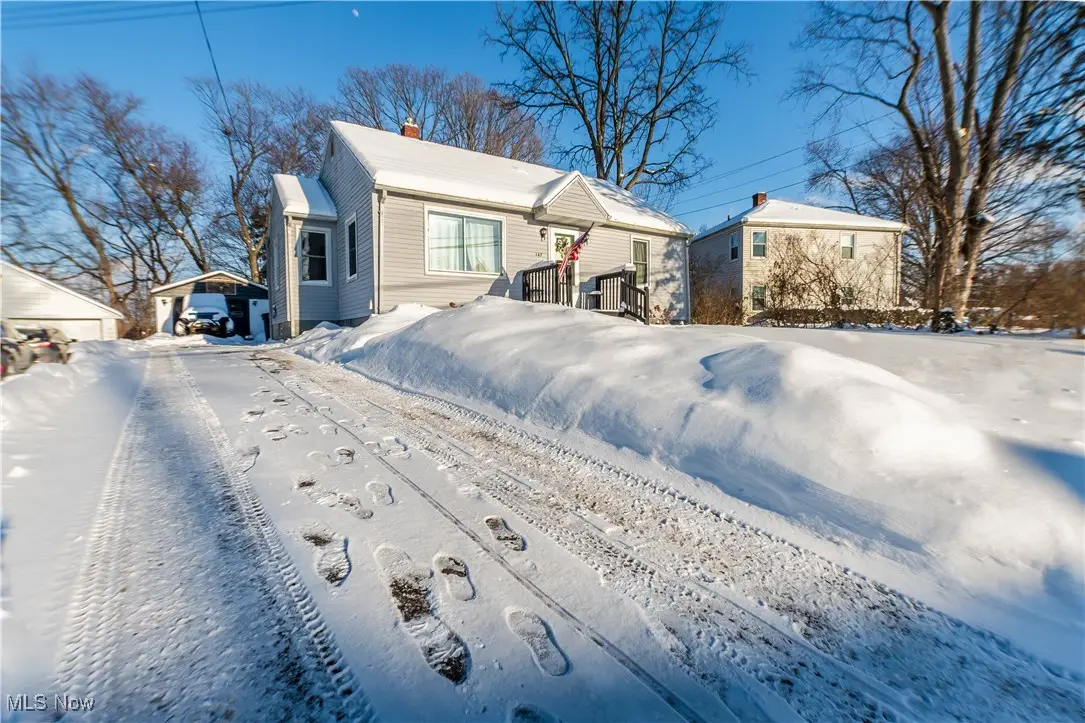 147 Woolf Avenue, Akron, OH 44312 - Image #1