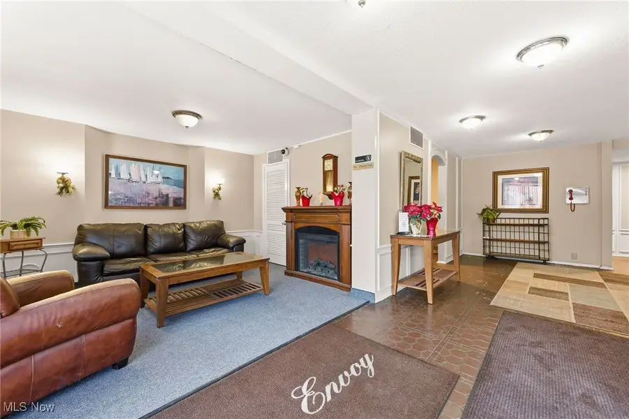 11811 Lake Avenue #503, Lakewood, OH 44107 - Image #3