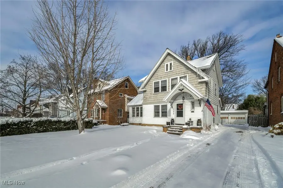 17610 Narragansett Avenue, Lakewood, OH 44107 - Image #2