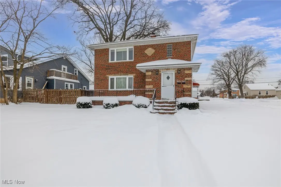5903 Warwick Drive, Parma, OH 44129 - Image #1