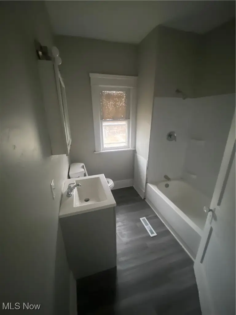 12514 Locke Avenue, Cleveland, OH 44108 - Image #3