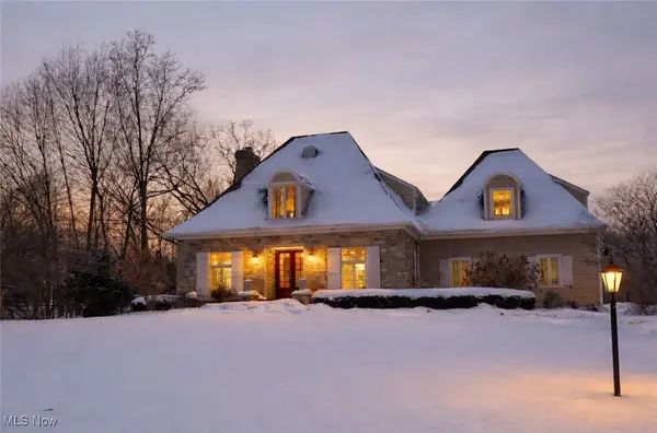 2242 Rock N Creek, Akron, OH 44333