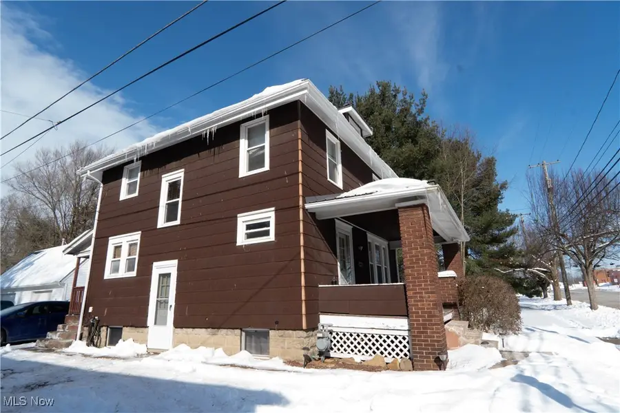 325 Market Ne Street, Navarre, OH 44662 - #2