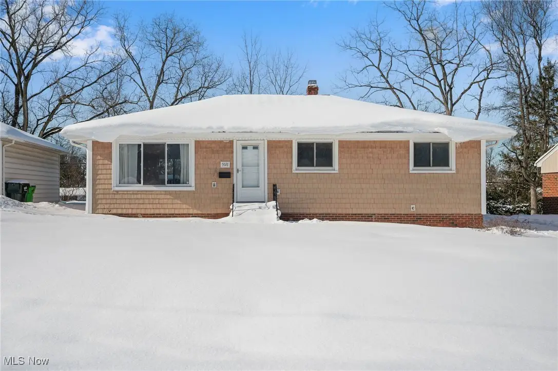 5576 Cumberland Drive, Garfield Heights, OH 44125 - #1