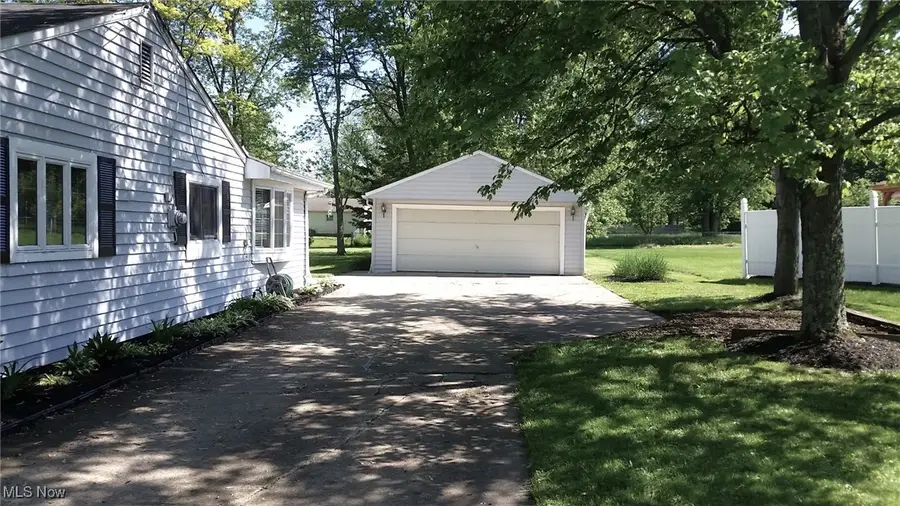 3812 Laurel Road, Brunswick, OH 44212 - #3