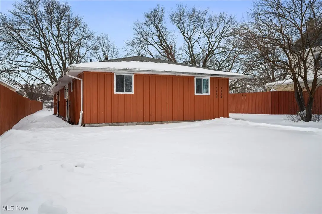 1227 W 19th Street, Lorain, OH 44052 - #1