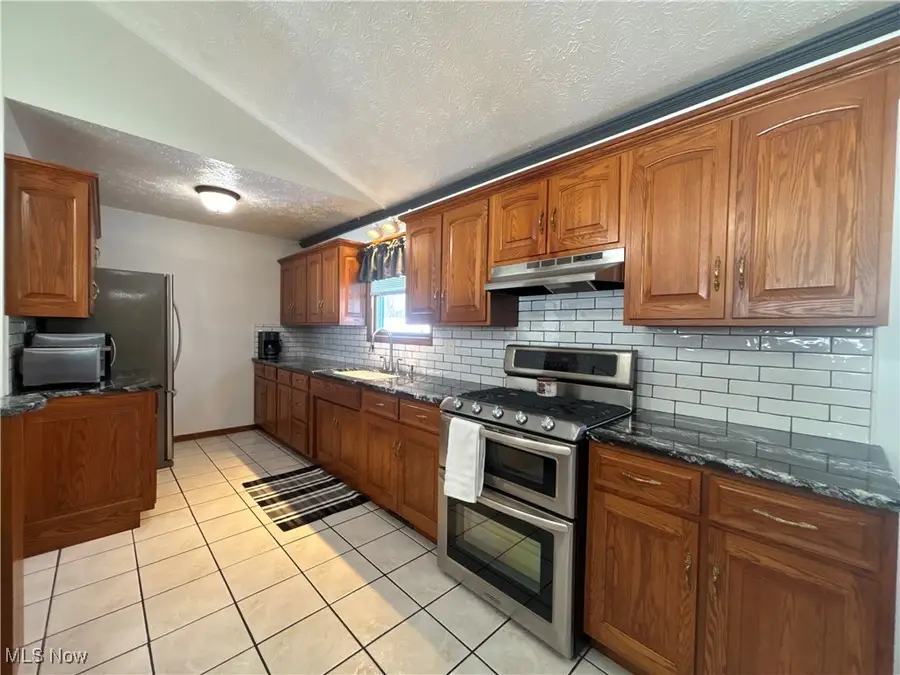 10548 Briar Hill Drive, Kirtland, OH 44094 - #3