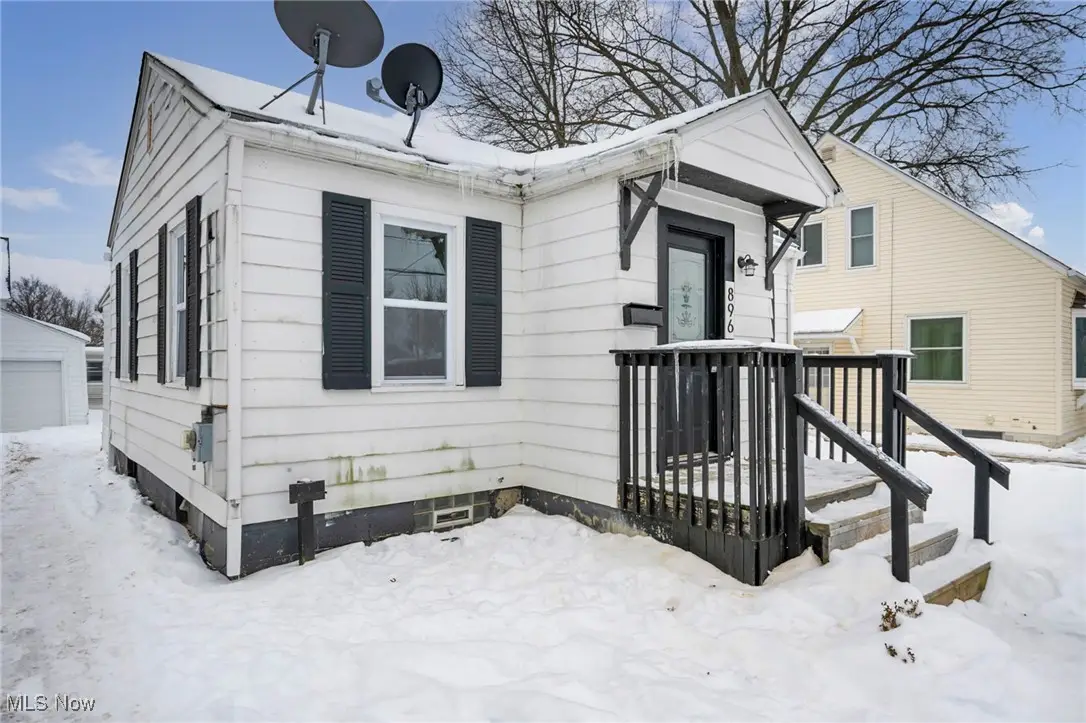 896 Indian Trail, Akron, OH 44314 - #1