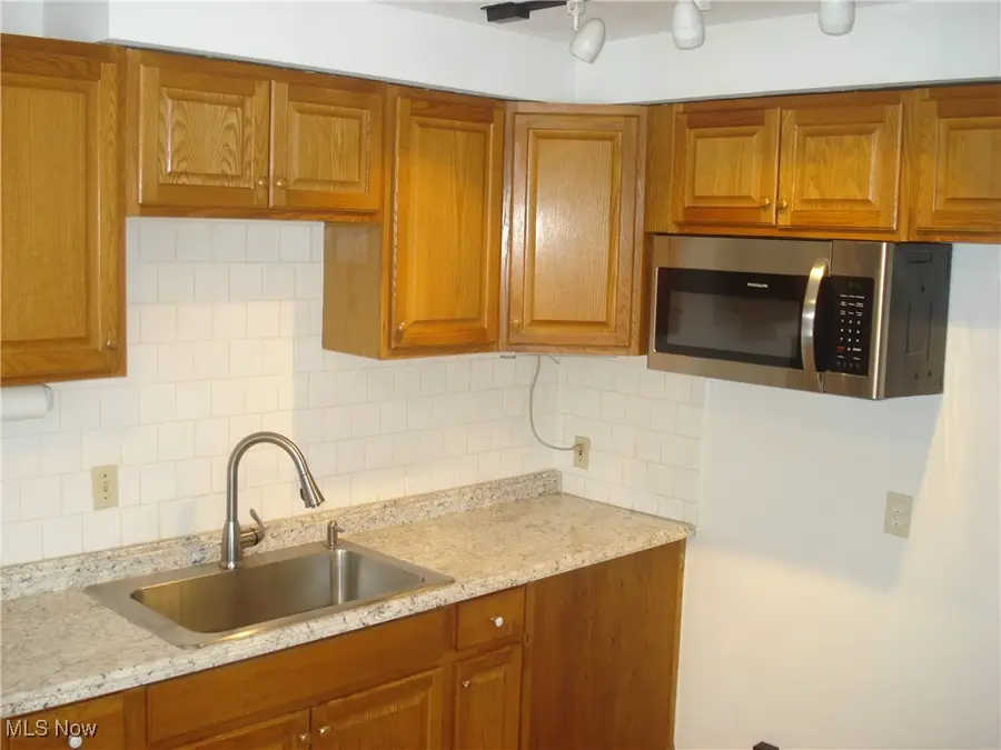 902 E 207th Street, Euclid, OH 44119 - #2