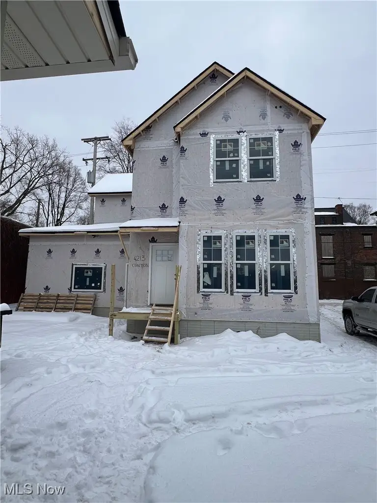 4213 Clinton Avenue, Cleveland, OH 44113 - #2