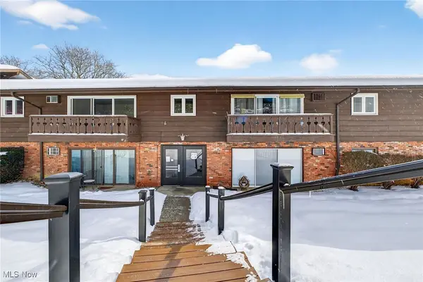 5721 Som Center Road #18, Solon, OH 44139