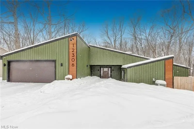 12306 The Bluffs, Strongsville, OH 44136 - #1