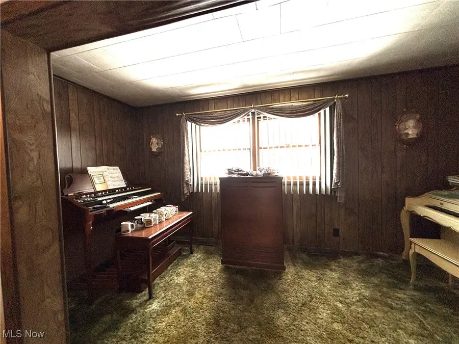 346 E 8th Street, East Liverpool, OH 43920 - #3