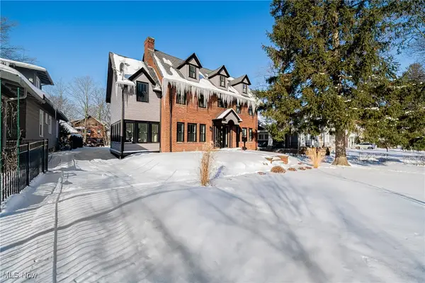 2124 Lamberton Road, Cleveland Heights, OH 44118