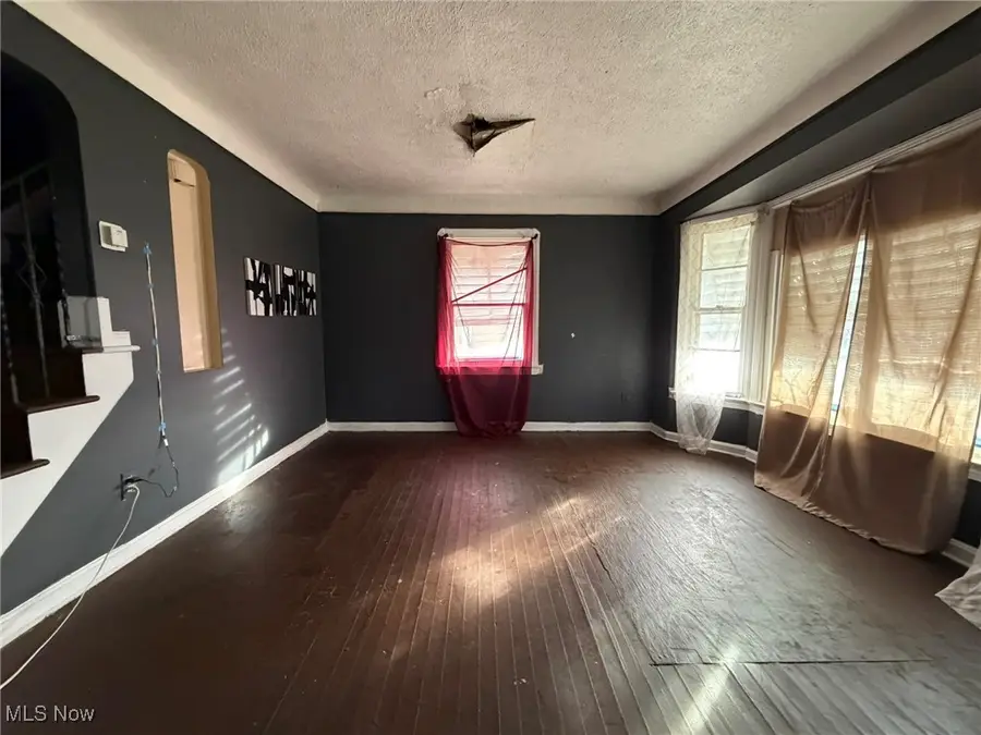 15915 Cloverside Avenue, Cleveland, OH 44128 - #3