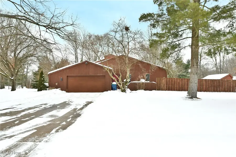 4650 Logan Gate Road, Youngstown, OH 44505 - #3