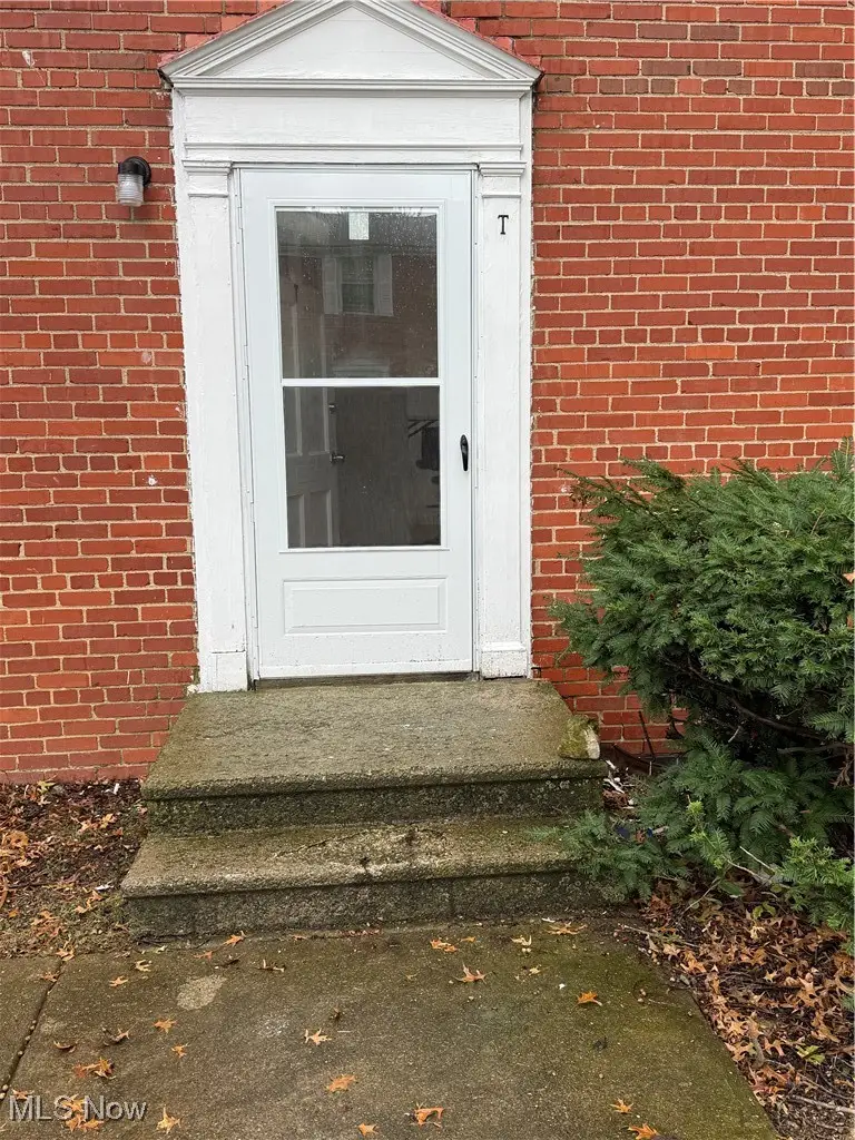 461 Kenwood Drive #T3, Euclid, OH 44123 - #1