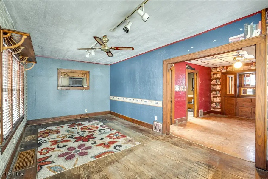 263 19th Nw Street, Barberton, OH 44203 - #3