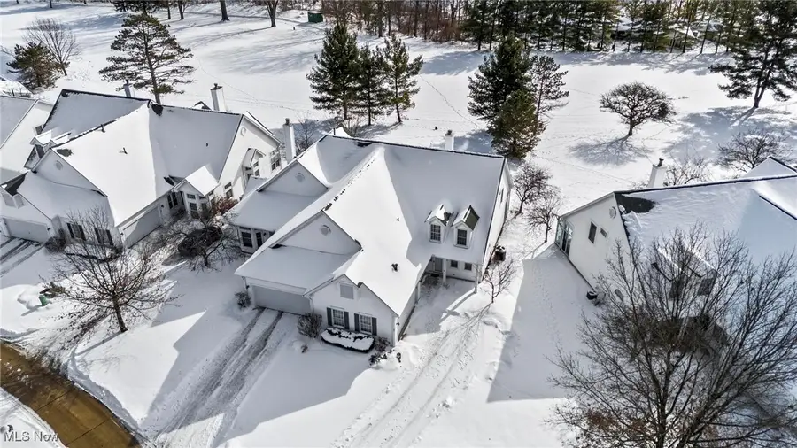 25 Golf View Lane, North Olmsted, OH 44070 - #2
