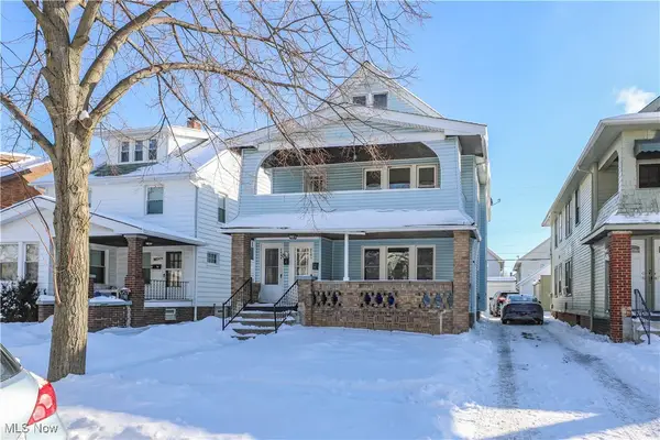 2099 Waterbury Road, Lakewood, OH 44107