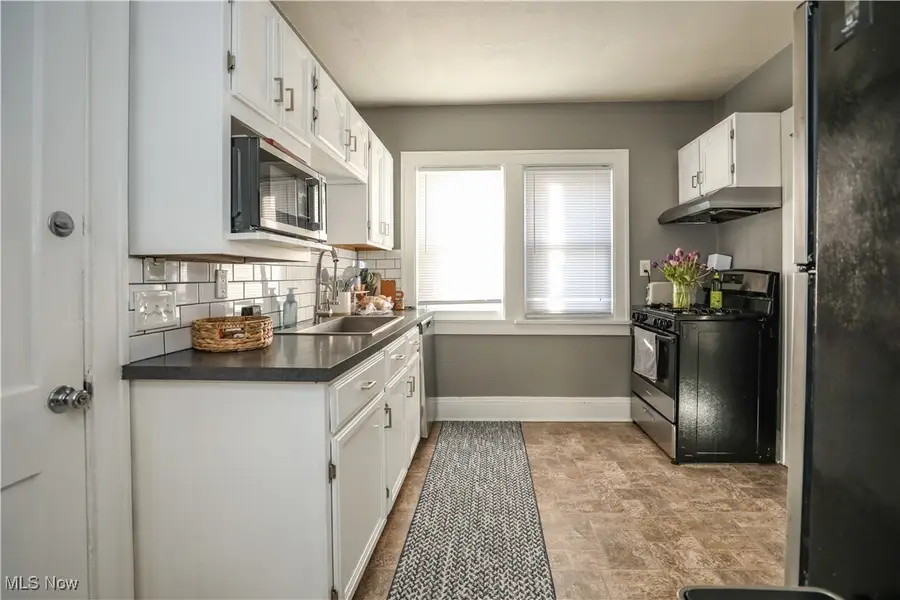 2099 Waterbury Road, Lakewood, OH 44107 - #3